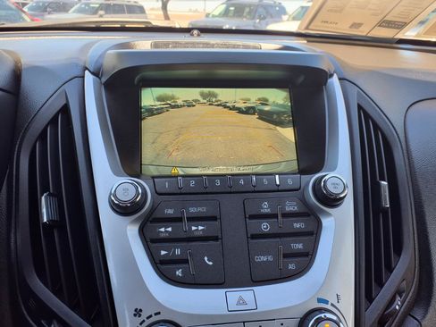 Used 2017 Chevrolet Equinox LT w/ Driver Confidence Package II FWD image 23