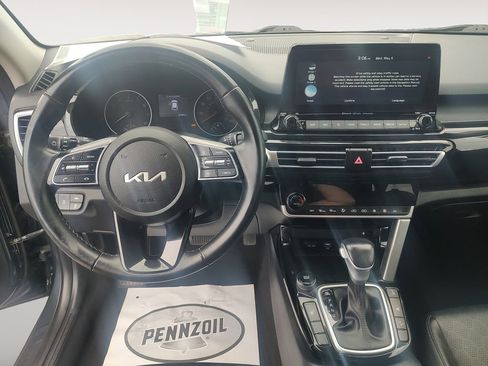 Used 2022 Kia Seltos EX AWD/4WD image 10