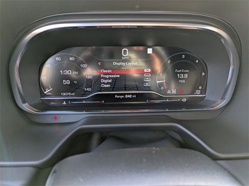 Used 2024 GMC Yukon SLT w/ SLT Luxury Package image 32