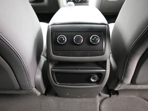 Used 2009 Chevrolet Traverse LT image 29