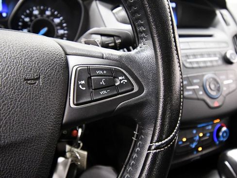 Used 2016 Ford Focus SE w/ SE Sport Package FWD image 20