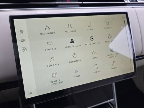 New 2026 Land Rover Range Rover SE image 21