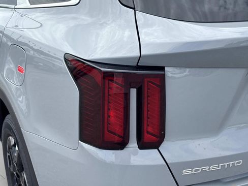New 2026 Kia Sorento S FWD image 33