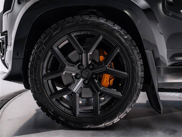 Used 2023 Land Rover Defender 110 V8 AWD/4WD image 12