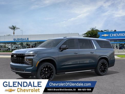 New 2026 Chevrolet Suburban Premier RWD image 2