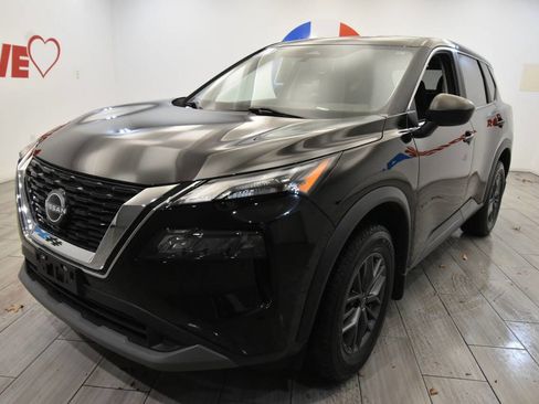 Used 2023 Nissan Rogue S AWD/4WD image 1