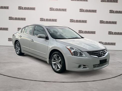 Used 2012 Nissan Altima 3.5 SR w/ Sport Pkg FWD image 7