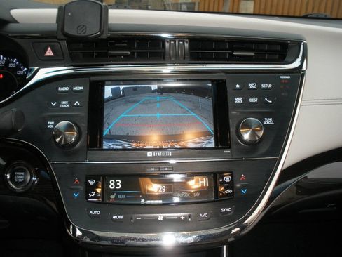 Used 2013 Toyota Avalon Limited image 36