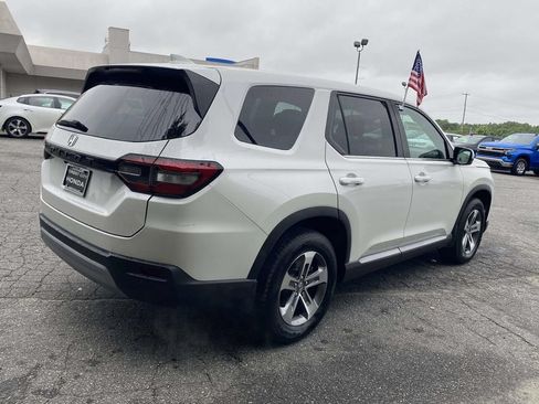 Used 2025 Honda Pilot EX-L image 5
