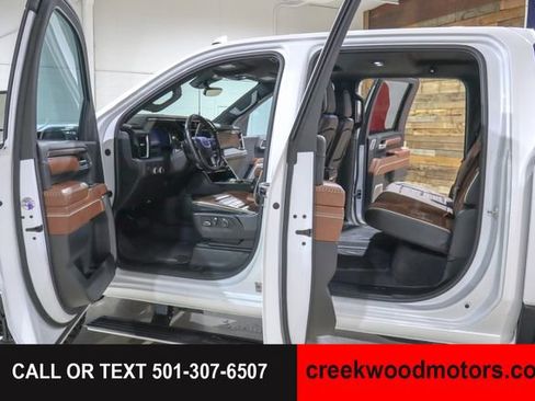 Used 2024 GMC Sierra 2500 Denali Ultimate AWD/4WD image 36