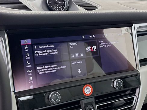 New 2026 Porsche Macan S image 18