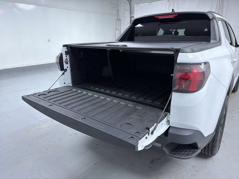 Used 2022 Hyundai Santa Cruz SEL Premium AWD/4WD image 16
