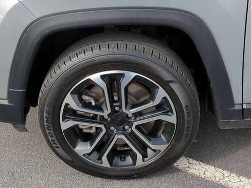 Used 2023 Jeep Compass Limited image 13