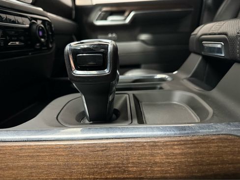Used 2022 Chevrolet Silverado 1500 High Country w/ High Country Premium Package AWD/4WD image 26
