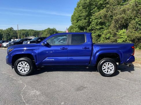 Used 2024 Toyota Tacoma SR5 RWD image 2