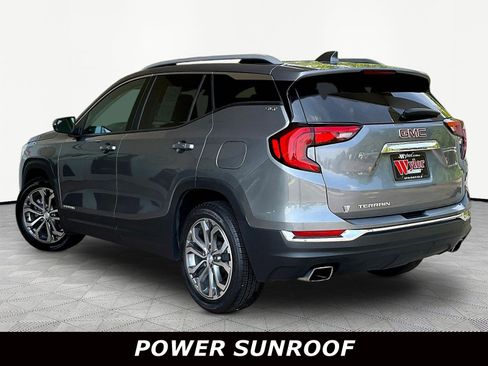 Used 2020 GMC Terrain SLT w/ Preferred Package FWD image 4