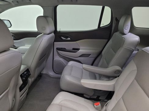 Used 2017 GMC Acadia SLT FWD image 18