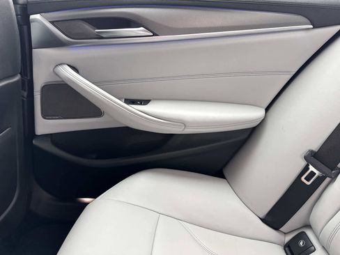 Used 2021 BMW M5 image 14