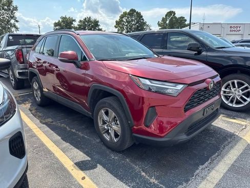 Used 2025 Toyota RAV4 XLE AWD/4WD image 8
