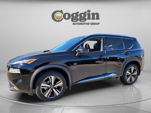 Used 2023 Nissan Rogue SL w/ SL Premium Package image 2