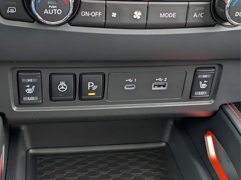 Used 2023 Nissan Frontier PRO-4X w/ Pro-4X Premium Package image 28