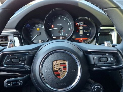 New 2025 Porsche Macan image 18