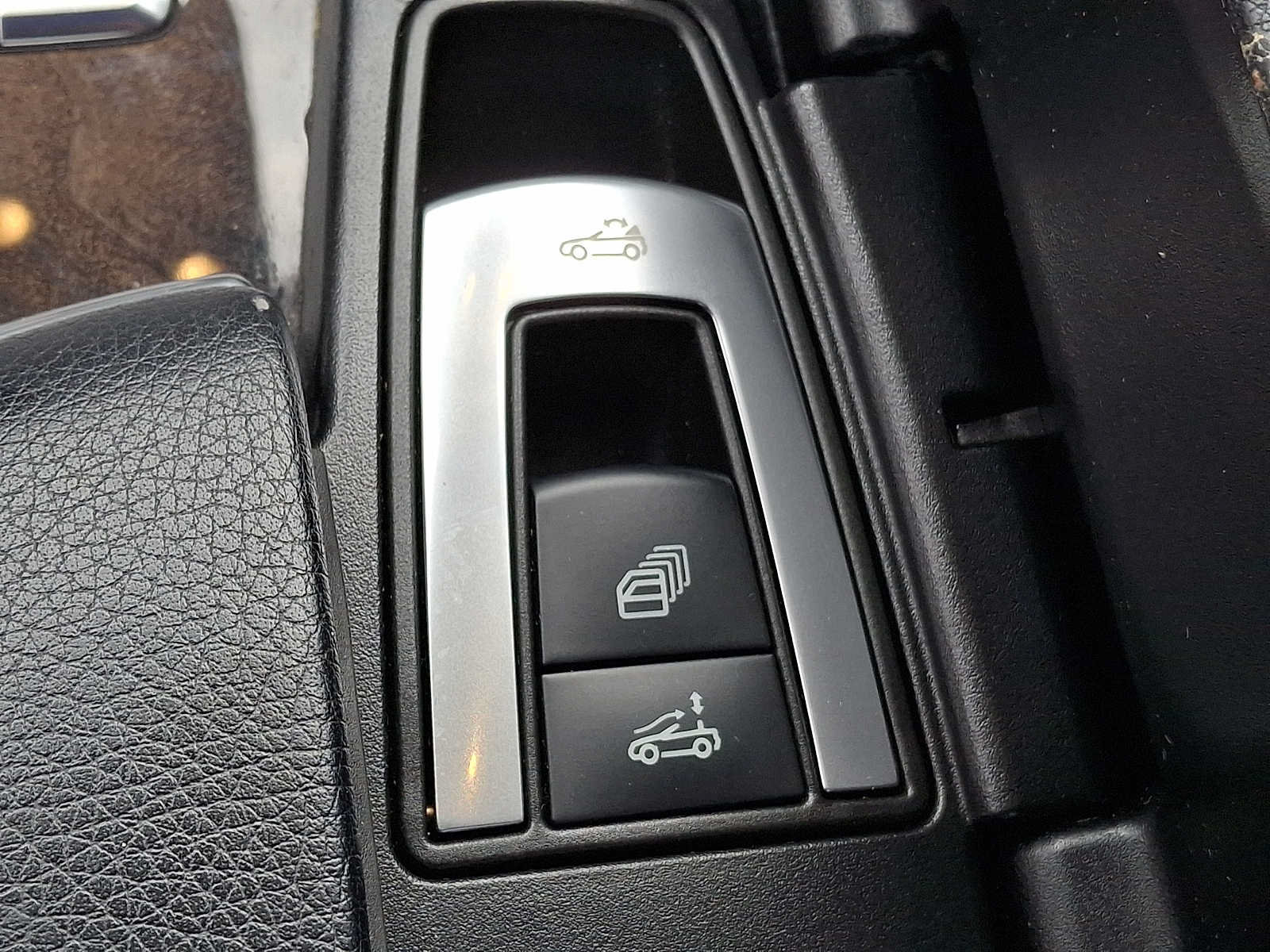 Used 2014 Mercedes-Benz SL 550 image 21
