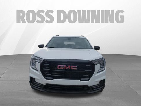 Certified 2024 GMC Terrain SLE w/ Elevation Edition FWD image 3
