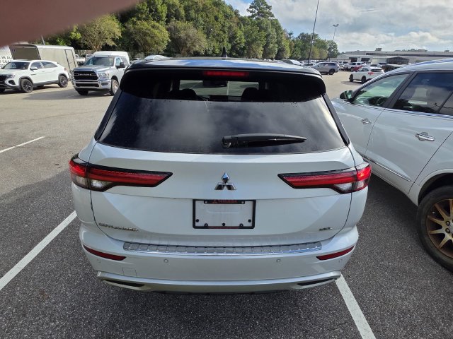 Used 2024 Mitsubishi Outlander SEL FWD image 3
