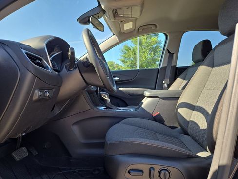 Used 2024 Chevrolet Equinox LT w/ LPO, Floor Liner Package FWD image 16