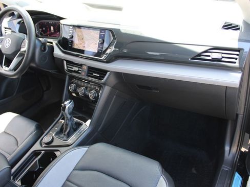 Certified 2022 Volkswagen Taos SEL AWD/4WD image 27