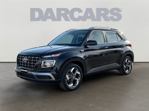 Used 2023 Hyundai Venue SEL w/ Cargo Package image 2