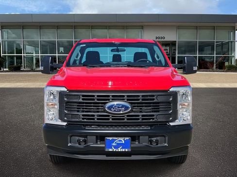 New 2026 Ford F250 XL w/ F-250 >10K GVWR Package RWD image 2