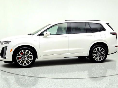 Used 2024 Cadillac XT6 Sport AWD/4WD image 8