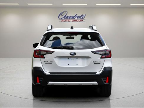 Used 2022 Subaru Outback Touring AWD/4WD image 5