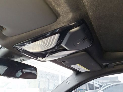 Used 2019 BMW 330i Sedan w/ Convenience Package image 11