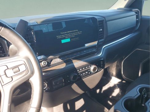 Used 2025 Chevrolet Silverado 1500 LT image 23