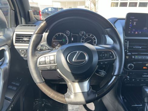 Used 2023 Lexus GX 460 Premium w/ Premium Plus Package image 16
