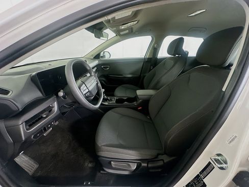 Used 2025 Kia K4 FWD image 13