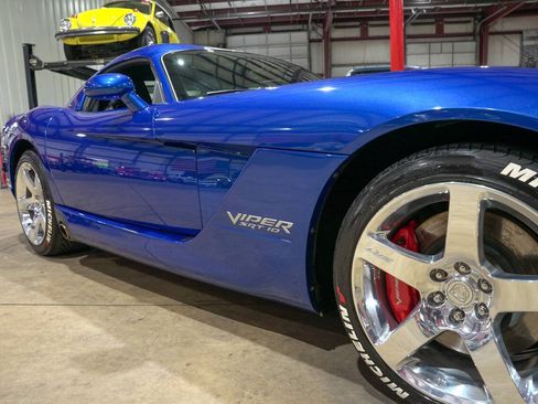 Used 2006 Dodge Viper SRT-10 w/ First Edition Group RWD image 27