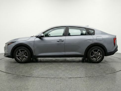 Used 2025 Kia K4 FWD image 5