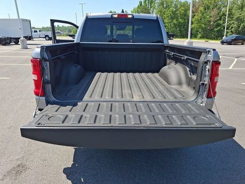 Used 2025 RAM 1500 Big Horn AWD/4WD image 29