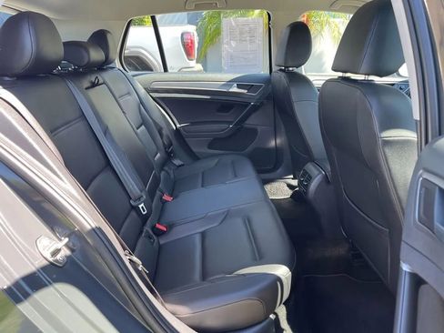 Used 2019 Volkswagen e-Golf SEL Premium image 26