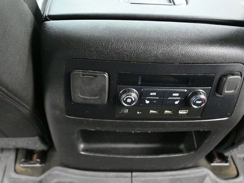 Used 2018 Chevrolet Tahoe LT image 15