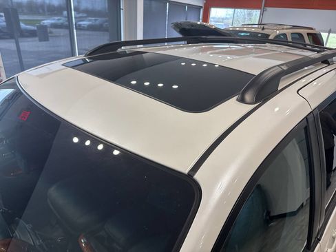 Used 2009 Toyota Sienna XLE Limited image 11