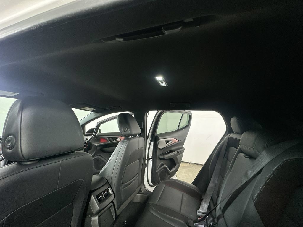 Used 2025 Chevrolet Equinox EV RS FWD image 15