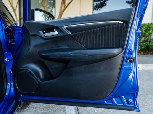 Used 2018 Honda Fit EX image 81