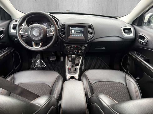 Used 2020 Jeep Compass Latitude w/ Cold Weather Group AWD/4WD image 14