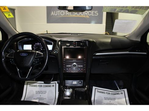 Used 2020 Ford Fusion Titanium image 14