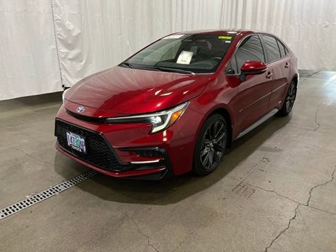 Certified 2024 Toyota Corolla SE w/ SE Package AWD/4WD image 8